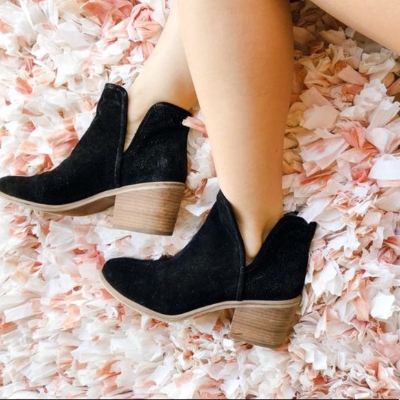 bp Shoes - BP Barris block heel bootie in black suede